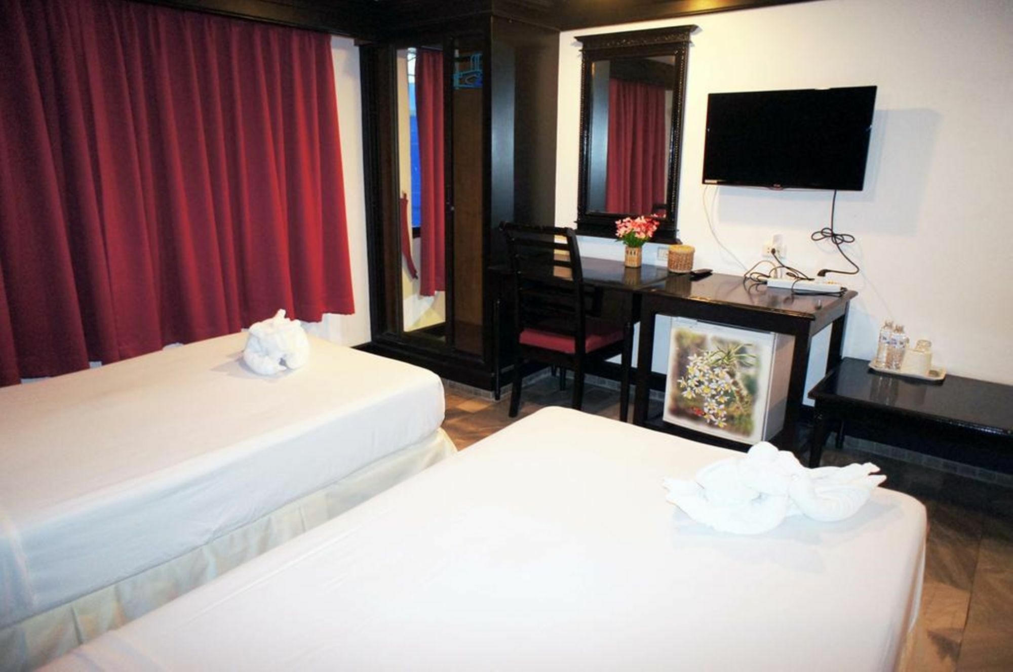 Patong Holiday Dream Hotel Exterior foto